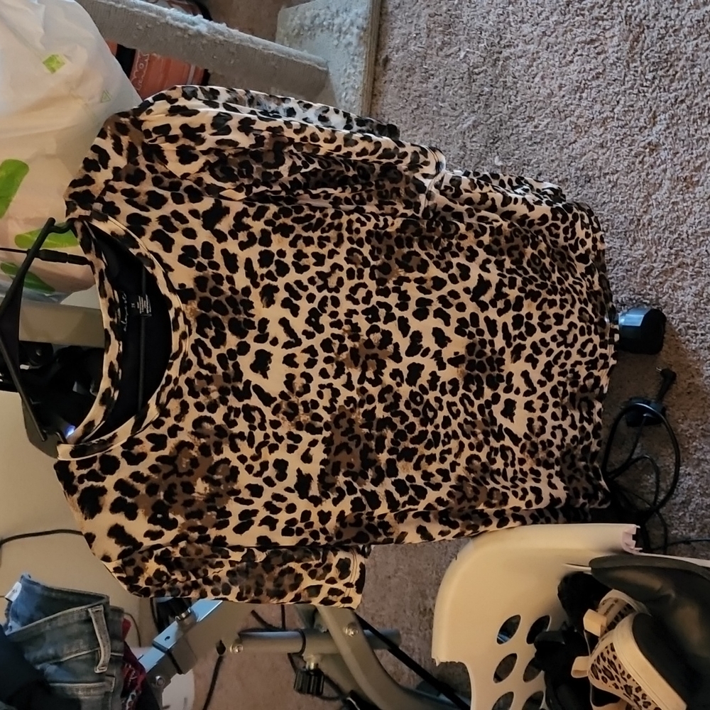 Plus Size Women's Leopard Print Blouse